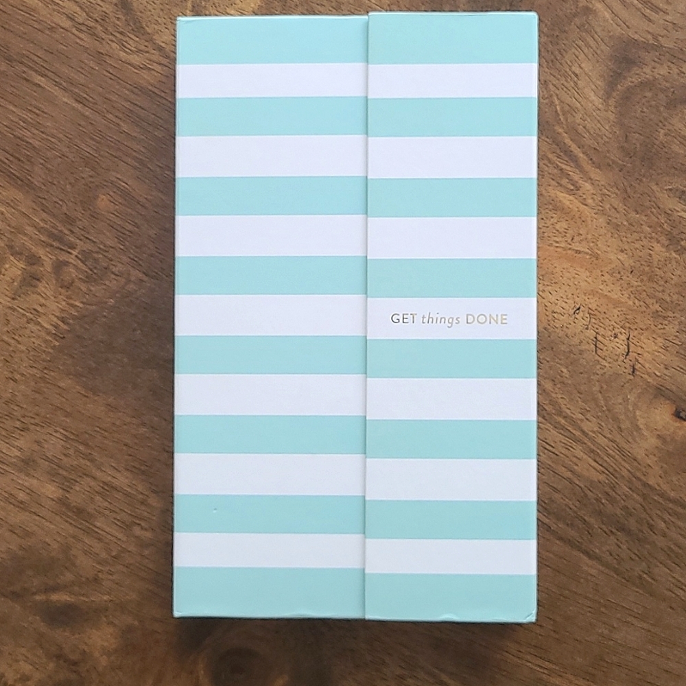NEW Stationary Set in Case